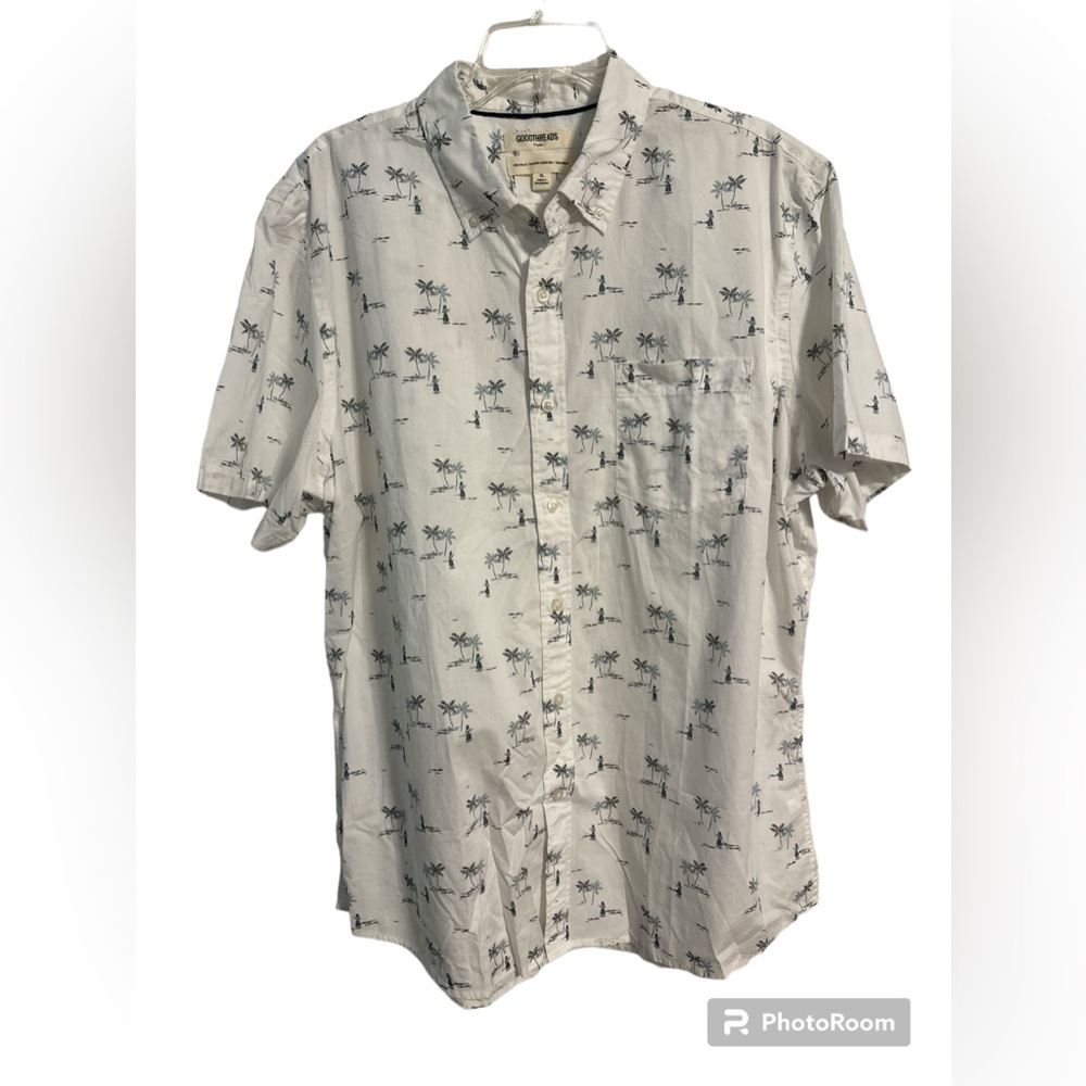 Men’s Goodreads Summer Shirt. Size XL.